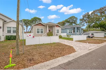 260 SW Lincoln Circle N, Saint Petersburg, FL 33703 - Photo 2
