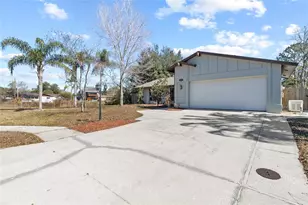 15717 Pennington Rd, Tampa, FL 33624 - Photo 44