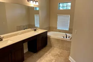 15604 Hampton Village Dr, Tampa, FL 33618 - Photo 16