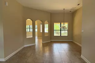 15604 Hampton Village Dr, Tampa, FL 33618 - Photo 2