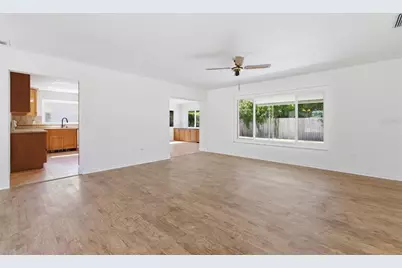 1344 62nd Place S, Saint Petersburg, FL 33705 - Photo 10
