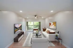 760 S Village Dr N, Saint Petersburg, FL 33716 - Photo 8