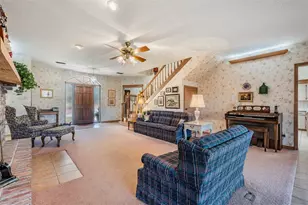 701 Duque Rd, Lutz, FL 33549 - Photo 14