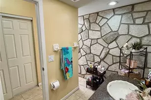 8026 Jackson Springs Rd, Tampa, FL 33615 - Photo 16