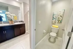 7104 Amelia Cove Ct, Sun City Center, FL 33573 - Photo 18
