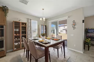 2909 Ivory Bluff Ct, Zephyrhills, FL 33540 - Photo 10