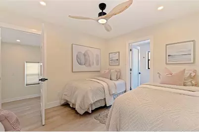 113 176th Avenue W, Redington Shores, FL 33708 - Photo 20