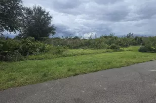 2605 70th St W, Lehigh Acres, FL 33971 - Photo 2