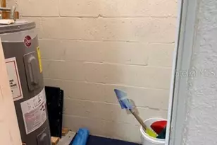 6760 Lake Rochester Ln, Gibsonton, FL 33534 - Photo 14