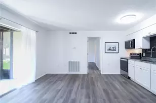 4215 E Bay Dr, Clearwater, FL 33764 - Photo 4