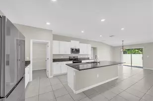 1873 Colding Dr, Ruskin, FL 33570 - Photo 4