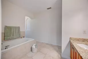 6020 Fishhawk Crossing Blvd, Lithia, FL 33547 - Photo 30