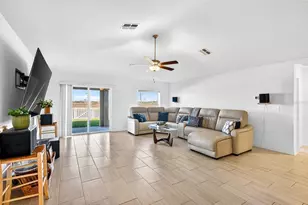 15217 Zircon Red Dr, Wimauma, FL 33598 - Photo 32