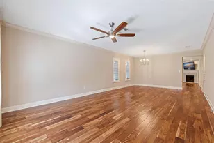 1683 Watermark Cir NE, Saint Petersburg, FL 33702 - Photo 4