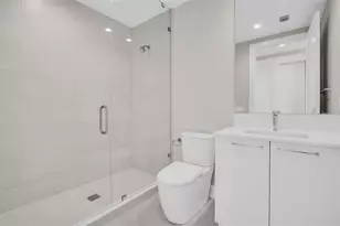 275 1st Ave S, Saint Petersburg, FL 33701 - Photo 36