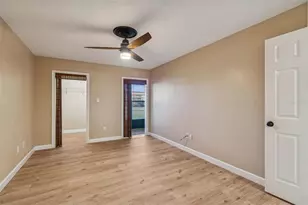 4937 Marine Pkwy, New Port Richey, FL 34652 - Photo 20