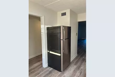 4435 1st Street NE #111, Saint Petersburg, FL 33703 - Photo 8