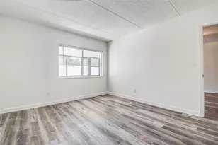 4435 1st St NE, Saint Petersburg, FL 33703 - Photo 18