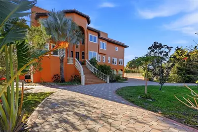 9017 Baywood Park Drive, Seminole, FL 33777 - Photo 4