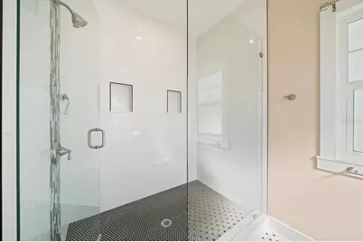 1120 24th Avenue N, Saint Petersburg, FL 33704 - Photo 24