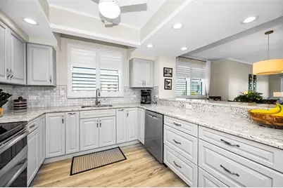 6475 Shoreline Drive #5301, Saint Petersburg, FL 33708 - Photo 10