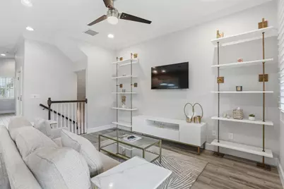 3162 Moorings Drive, Saint Petersburg, FL 33712 - Photo 2