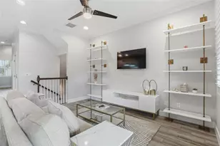 3162 Moorings Dr, Saint Petersburg, FL 33712 - Photo 2