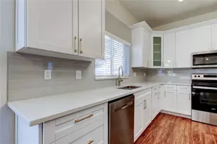 9311 Heritage Oak Ct, Tampa, FL 33647 - Photo 8