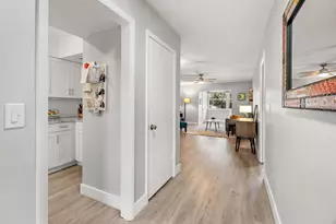 300 Clyde Ln, Dunedin, FL 34698 - Photo 10