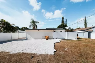 908 61st St S, Gulfport, FL 33707 - Photo 40