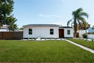 908 61st St S, Gulfport, FL 33707 - Photo 1