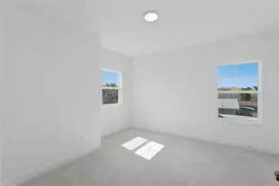 3033 54th Ave N, Saint Petersburg, FL 33714 - Photo 22