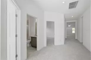 3033 54th Ave N, Saint Petersburg, FL 33714 - Photo 4