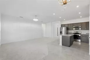 3033 54th Ave N, Saint Petersburg, FL 33714 - Photo 14