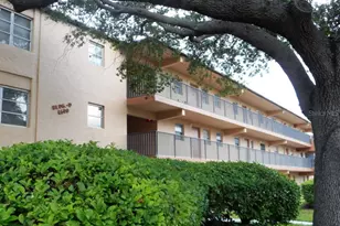 4600 98th Way N, Saint Petersburg, FL 33708 - Photo 2