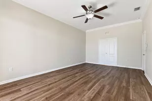 5446 Spectacular Bid Dr, Wesley Chapel, FL 33544 - Photo 22