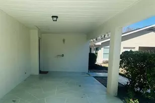 2033 Hawkhurst Cir, Sun City Center, FL 33573 - Photo 4