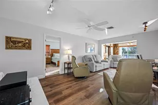1822 Winchester Rd N, Saint Petersburg, FL 33710 - Photo 26