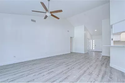 9731 62nd Avenue N, Saint Petersburg, FL 33708 - Photo 6