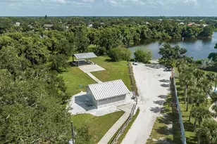 7253 Meadowshade Ct, Sarasota, FL 34241 - Photo 6