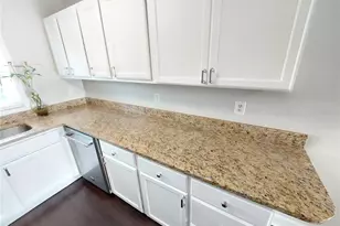 3739 Pompano Dr SE, Saint Petersburg, FL 33705 - Photo 6