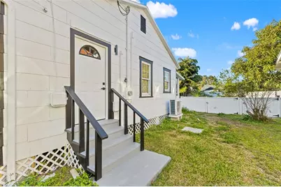 2008 Oakwood Avenue, Tampa, FL 33605 - Photo 2