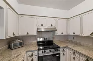 5921 Yorkshire Rd, Tampa, FL 33634 - Photo 10