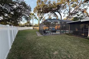 2076 Butternut Cir W, Clearwater, FL 33763 - Photo 36