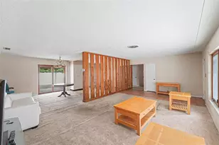 213 Park St N, Saint Petersburg, FL 33710 - Photo 6