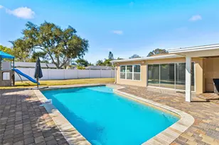 9429 Laura Anne Dr, Seminole, FL 33776 - Photo 38