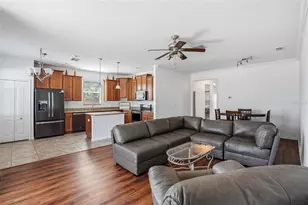 2444 Dakota Rock Dr, Ruskin, FL 33570 - Photo 4
