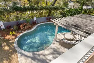 10402 Oakbrook Dr, Tampa, FL 33618 - Photo 64