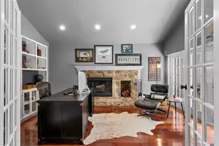 10402 Oakbrook Dr, Tampa, FL 33618 - Photo 44