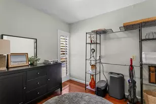 10402 Oakbrook Dr, Tampa, FL 33618 - Photo 44